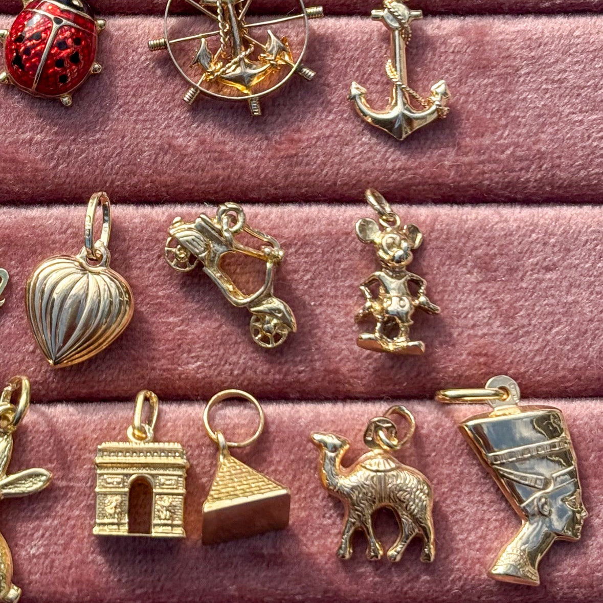 Vntage 3D SOLID 9CT vespa charm