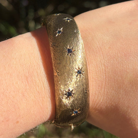 Vintage 1966 9CT Florentine Sapphire starburst hinged bangle