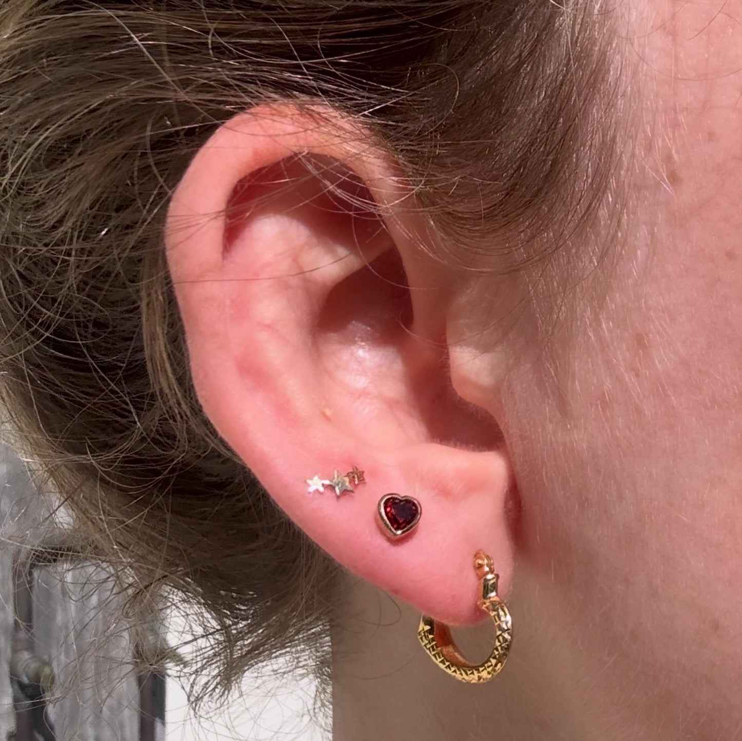 18K small heart hoops