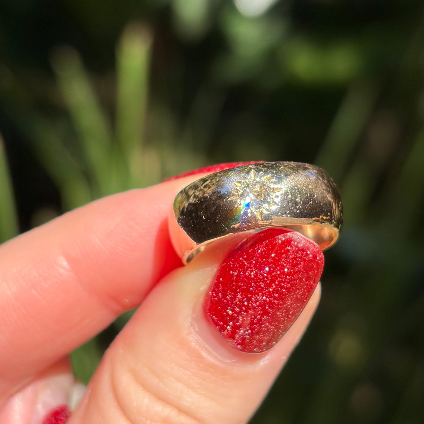 Antique Victorian 18CT chunky cigar band with large old Starburst set Diamond