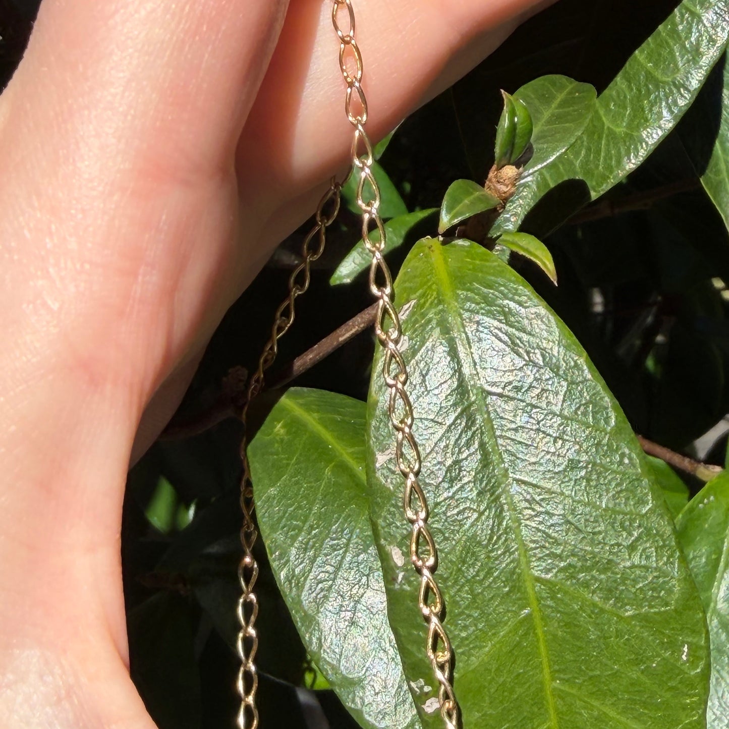 Vintage 18K SOLID Long Narrow curb link chain