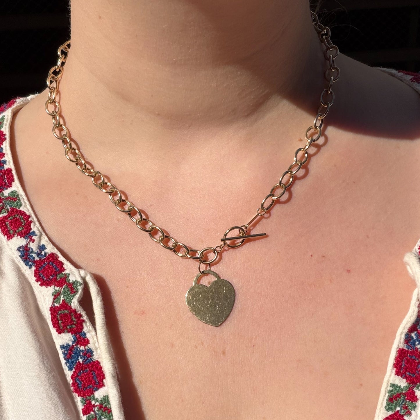 Chunky Vintage 9CT yellow gold heart toggle rolo chain.