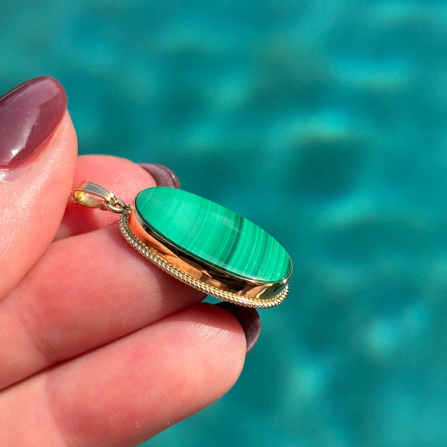 Vintage English 9CT oval Malachite pendant and fine oval link chain