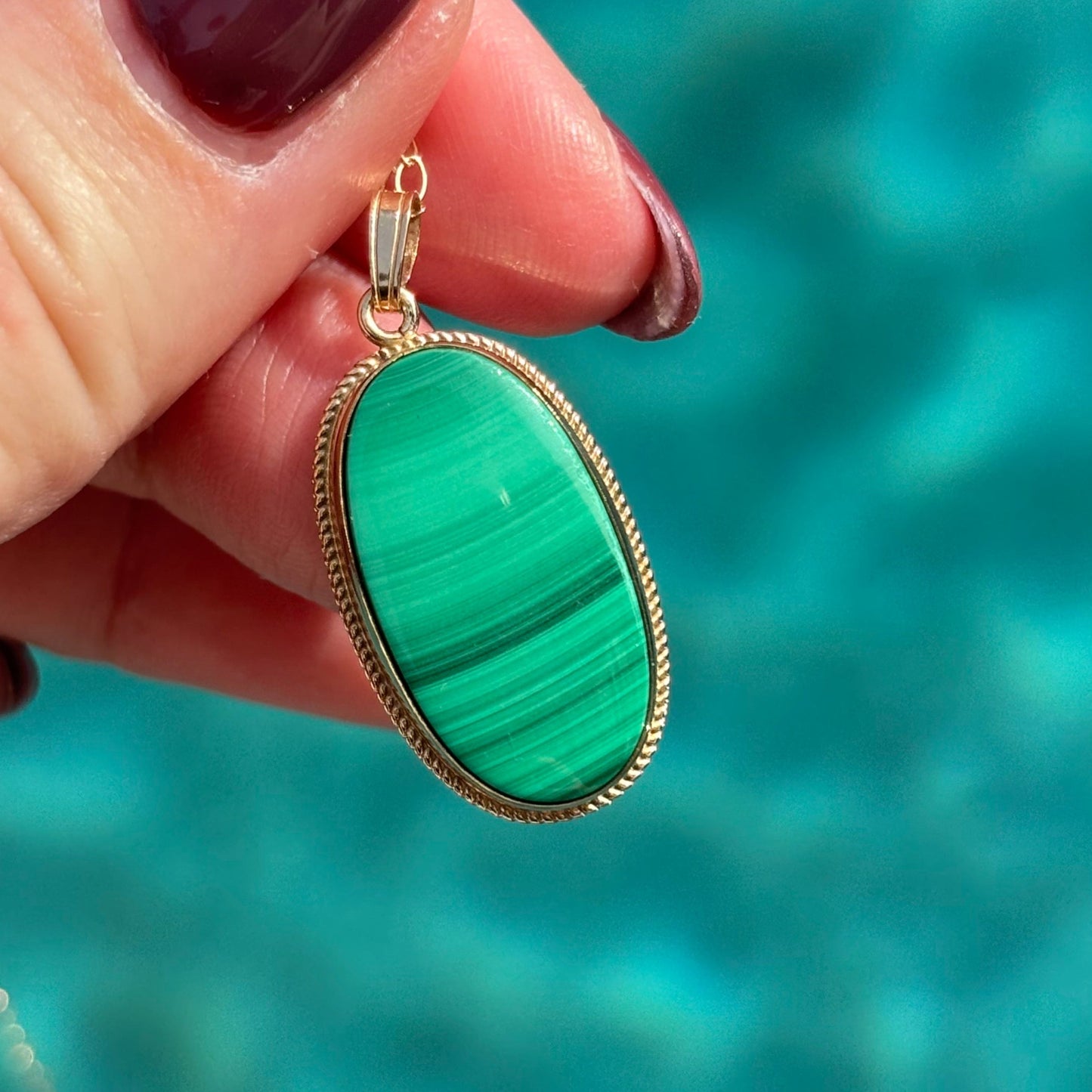 Vintage English 9CT oval Malachite pendant and fine oval link chain