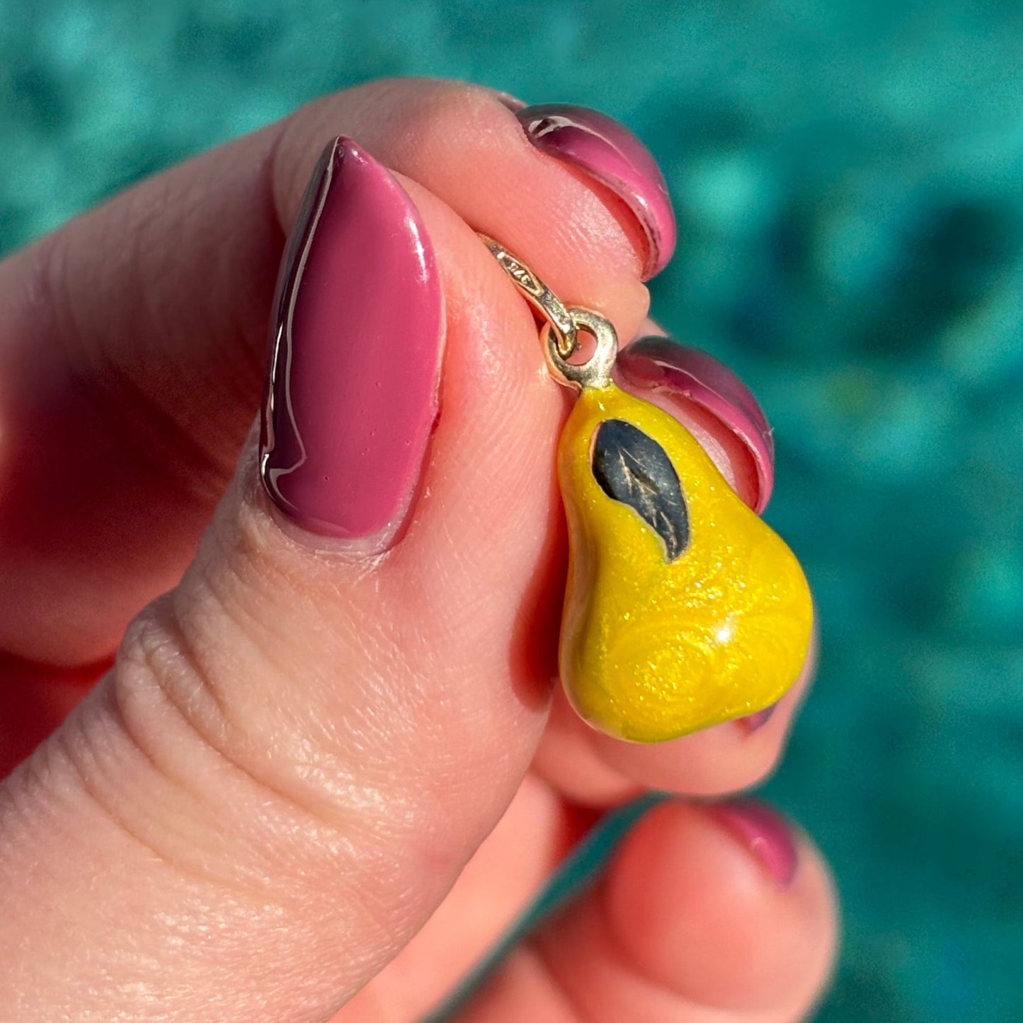 Italian 9k yellow gold and enamel Pear