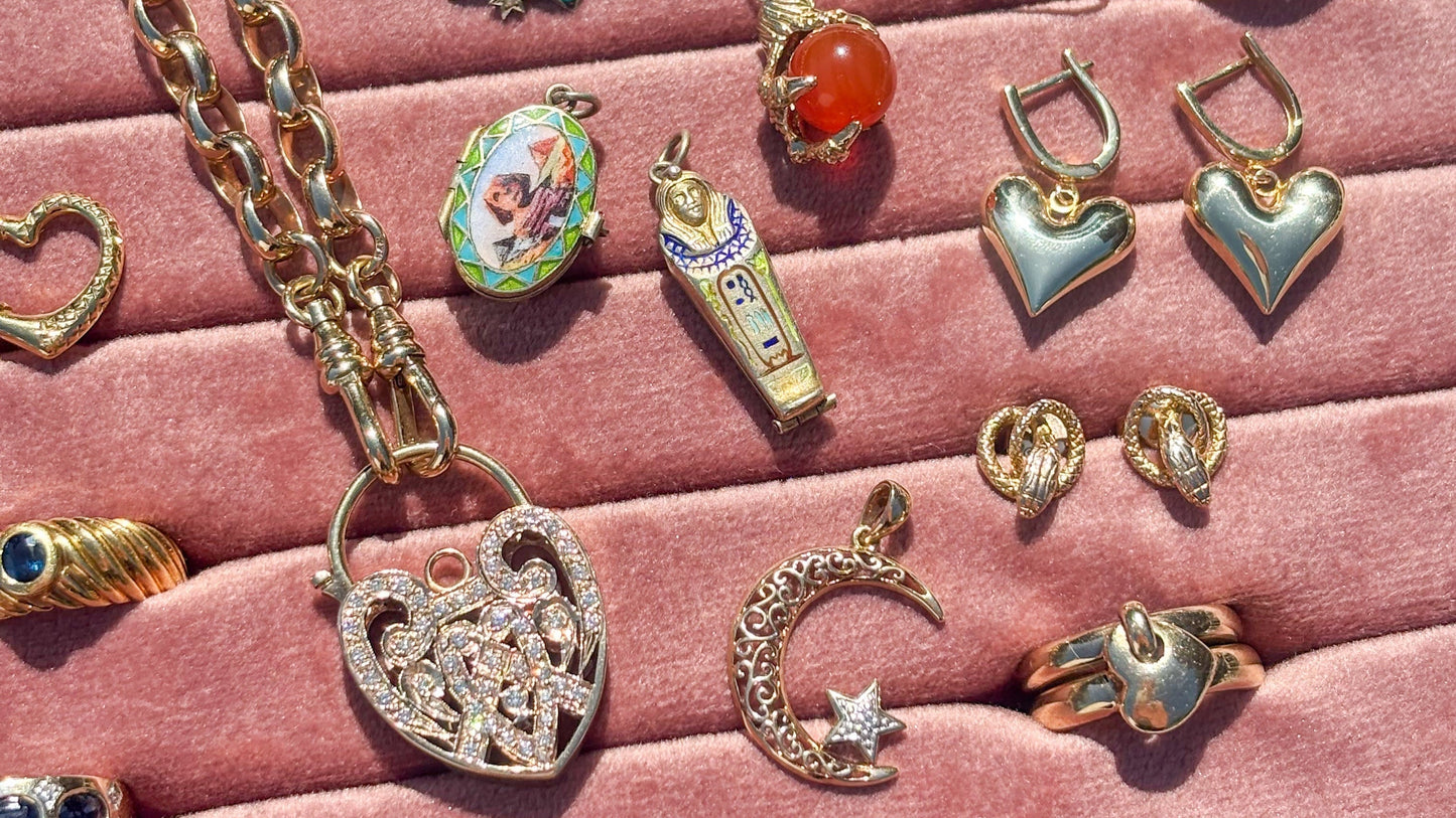 9CT yellow solid gold oval link albert chain with XL natural Diamond heart Padlock.