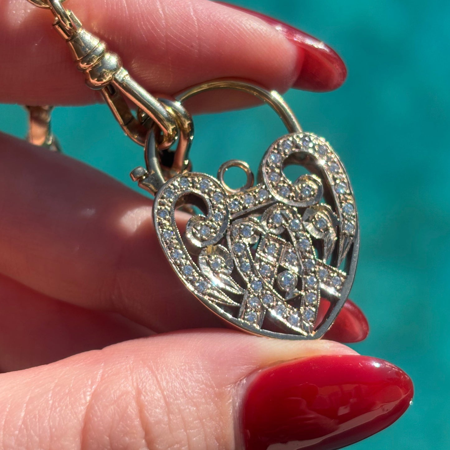 Vintage XL 9CT natural Diamond heart padlock