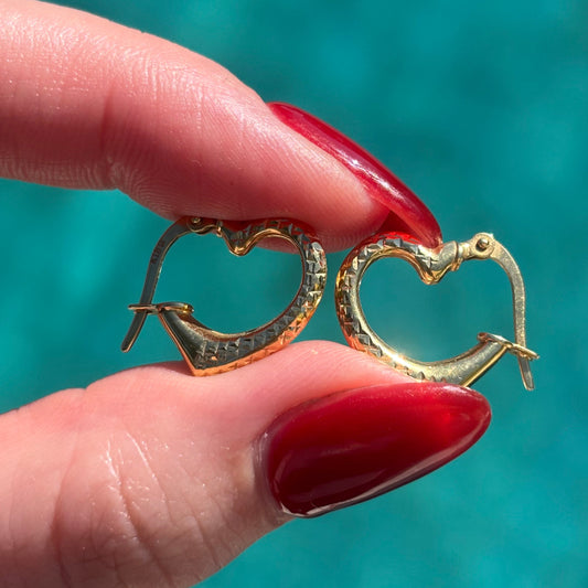 18K small heart hoops