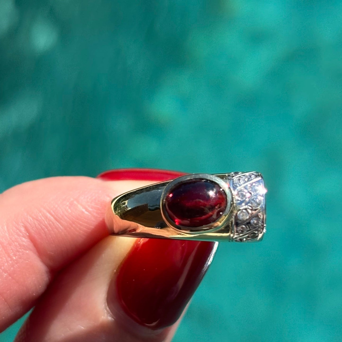 Vintage 9CT  Garnet and white Spinel abstract ring