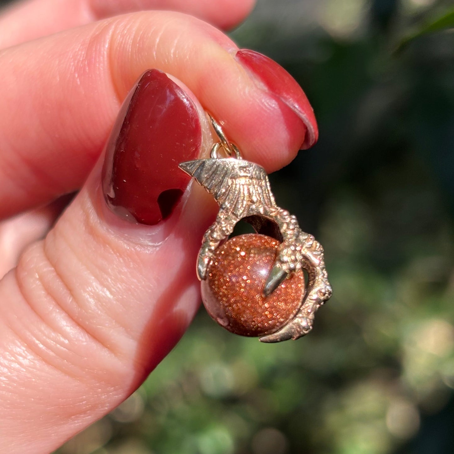 Vintage 9CT gold stone claw pendant