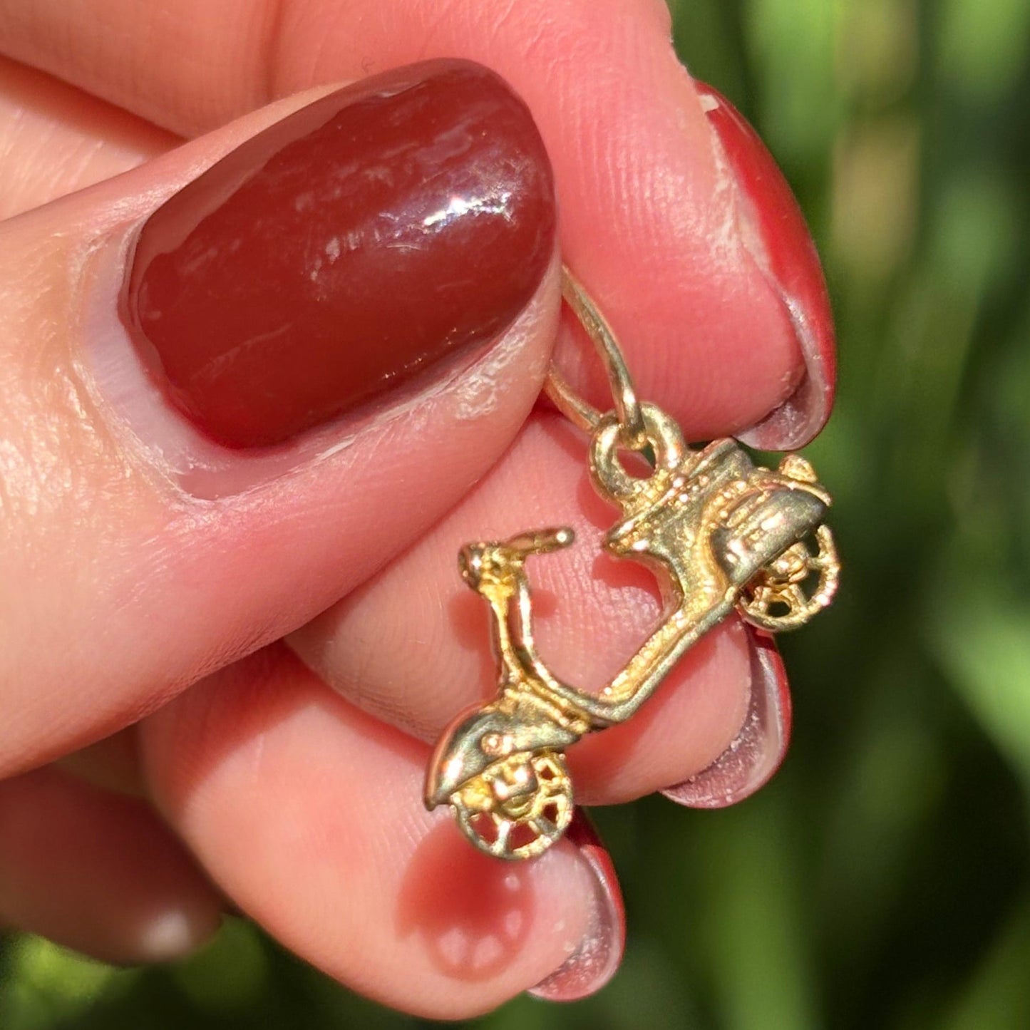Vntage 3D SOLID 9CT vespa charm