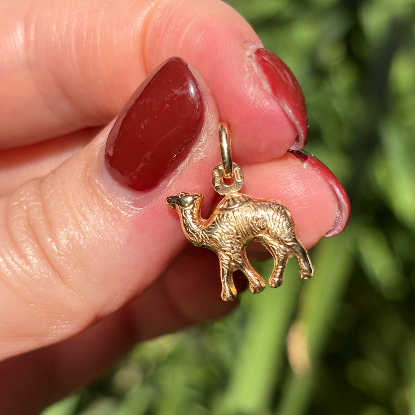 Vintage Italian UNOAERRE 9K 3D camel charm