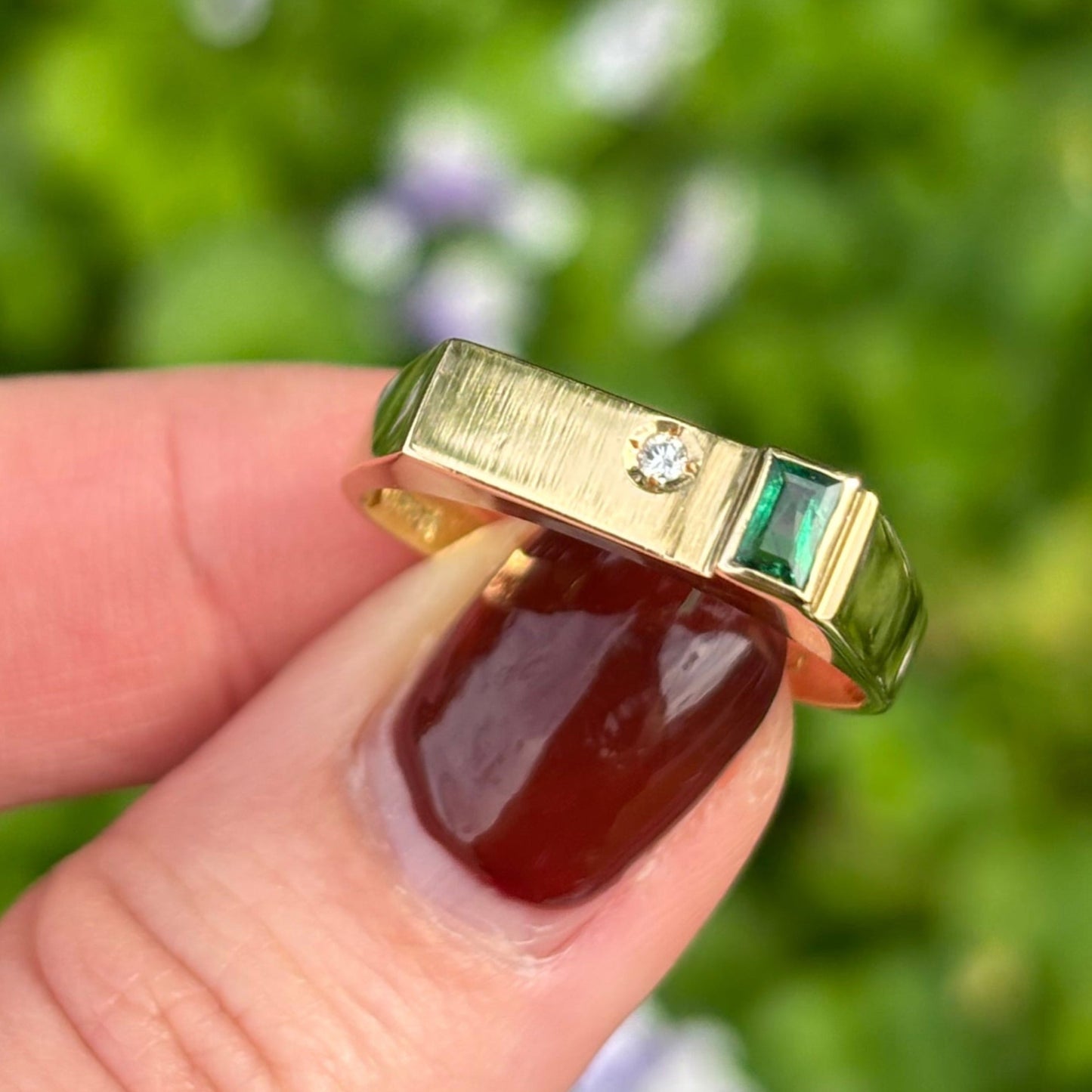 Vintage 18K Natural Emerald and Diamond rectangular signet ring