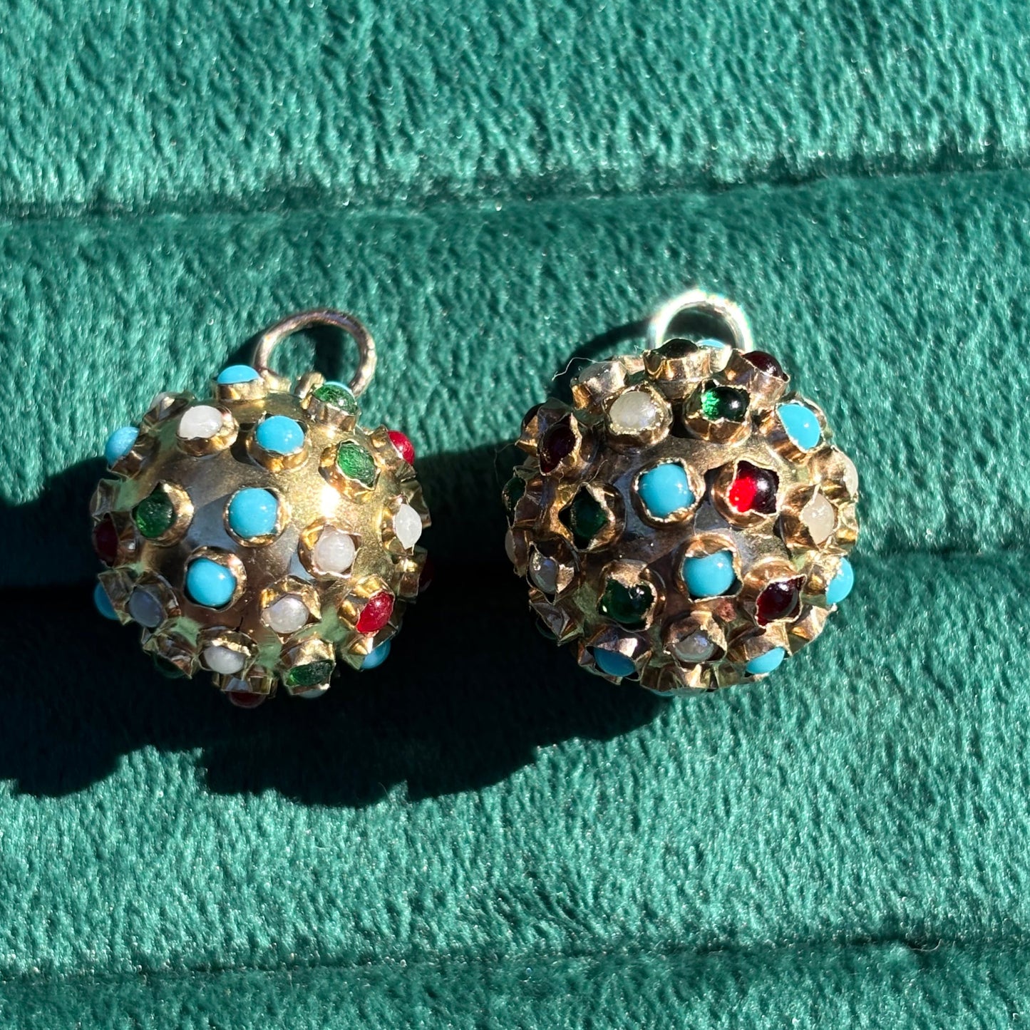 Vintage Medium 9CT Rainbow Sputnik