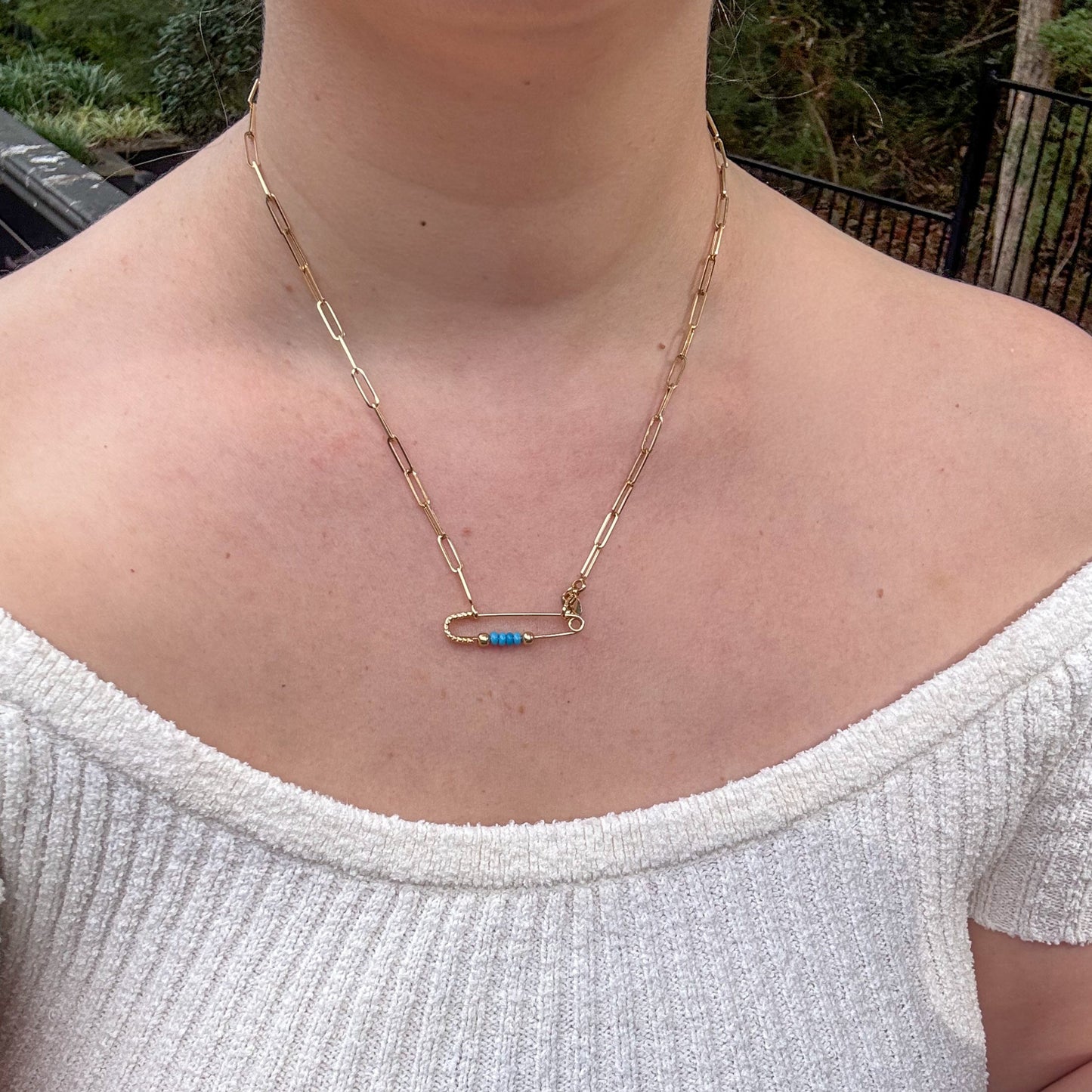 18K Vintage large safety pin with bright Natural blue stone